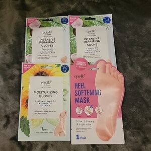 Moisturizing Gloves and Heel Softening Mask Set